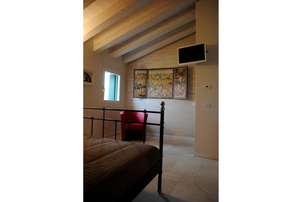 Bed And Breakfast Castello Villafranca di Verona Værelse billede
